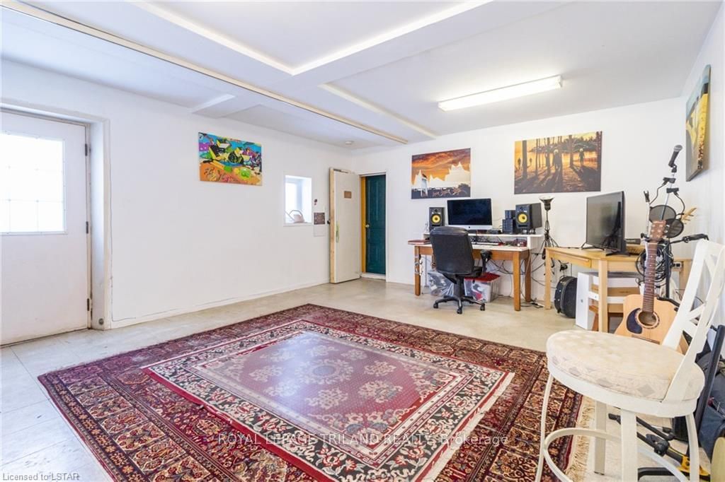 Listing Image 31