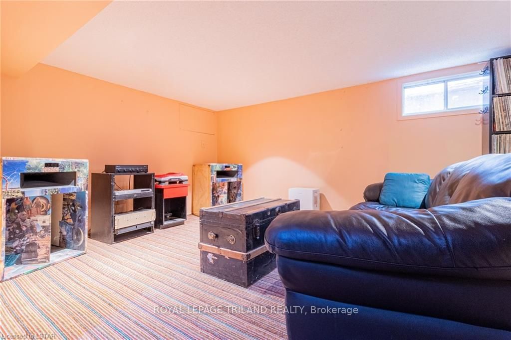 Listing Image 32