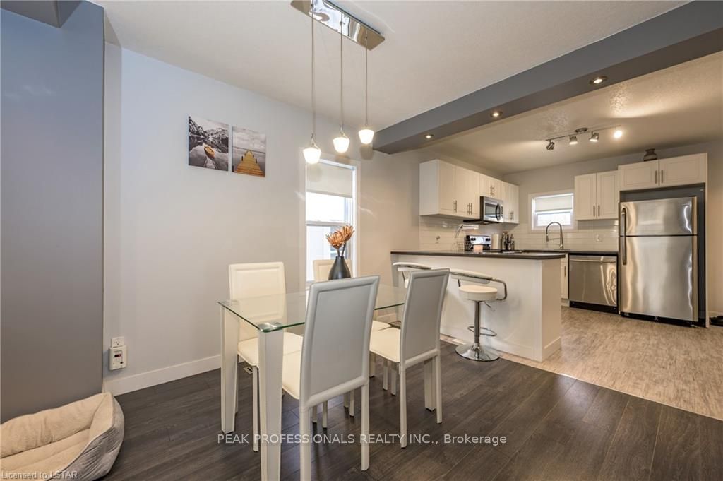 Listing Image 6