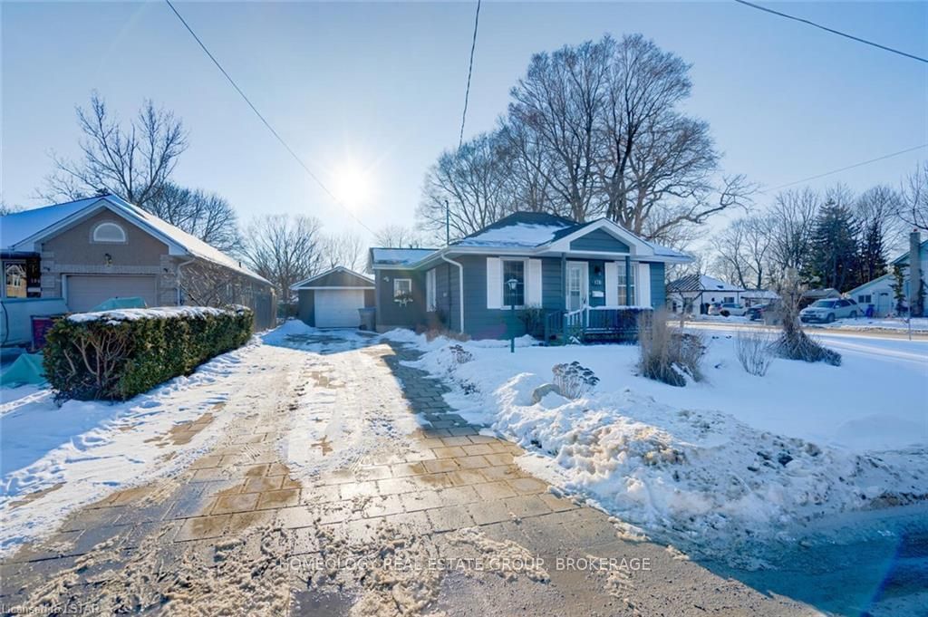 Listing photo 2