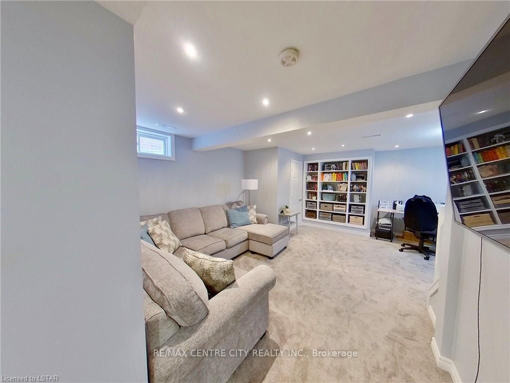 Listing Image 22