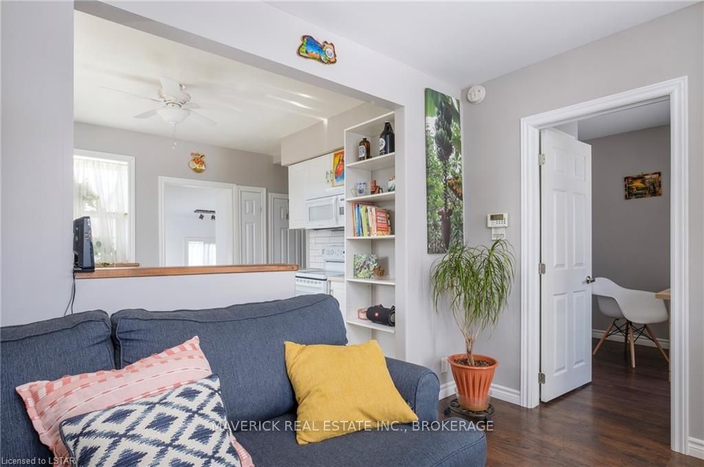 Listing Image 7