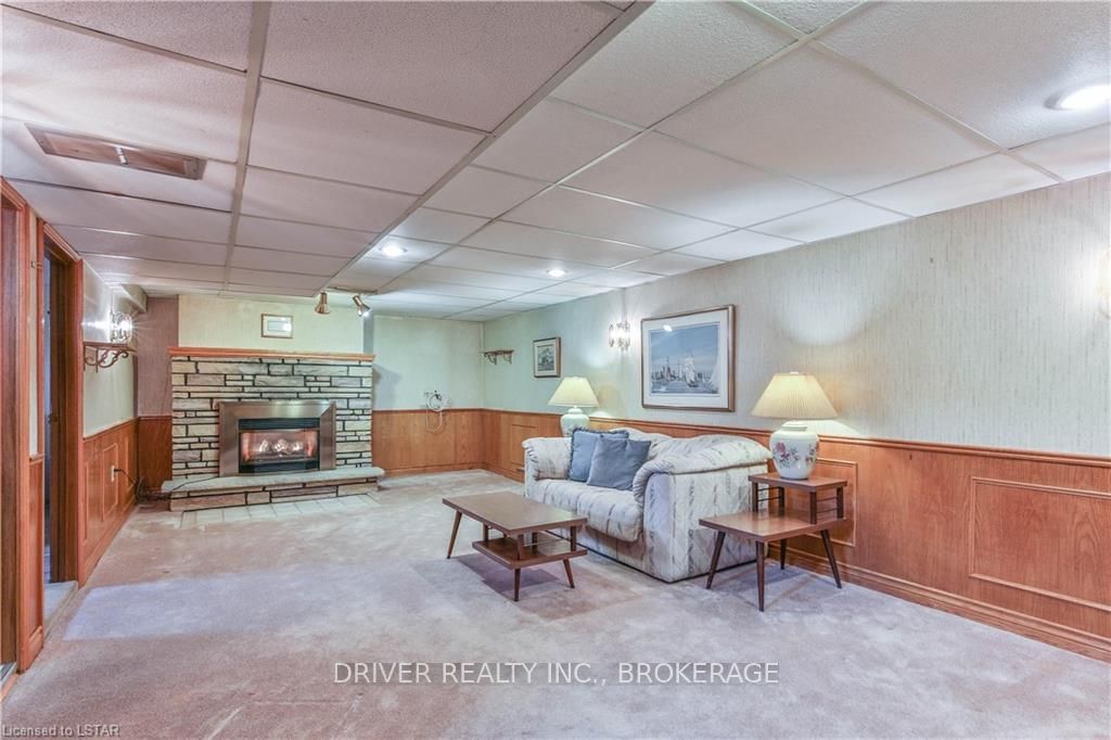 Listing Image 17