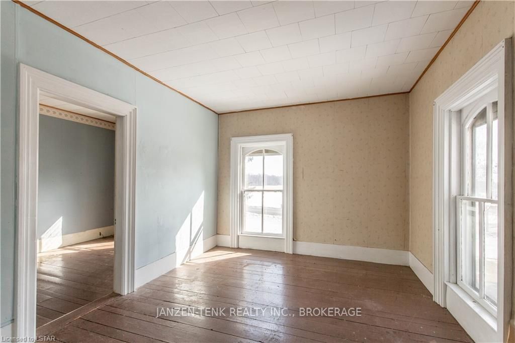 Listing Image 22