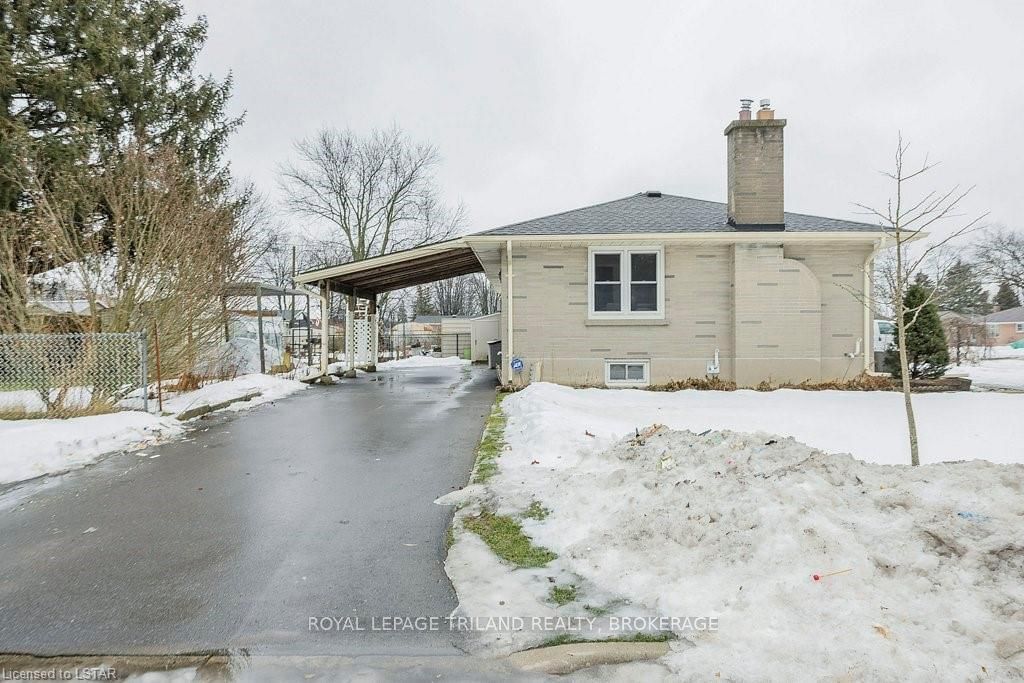 Listing Image 3
