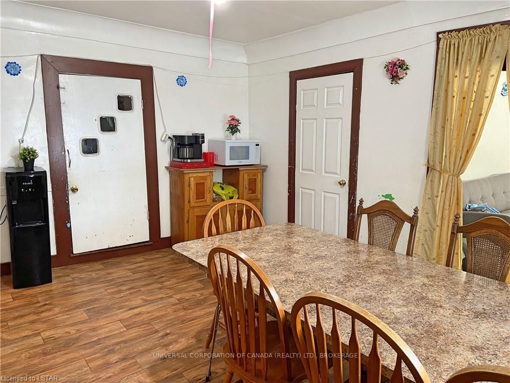 Listing Image 7