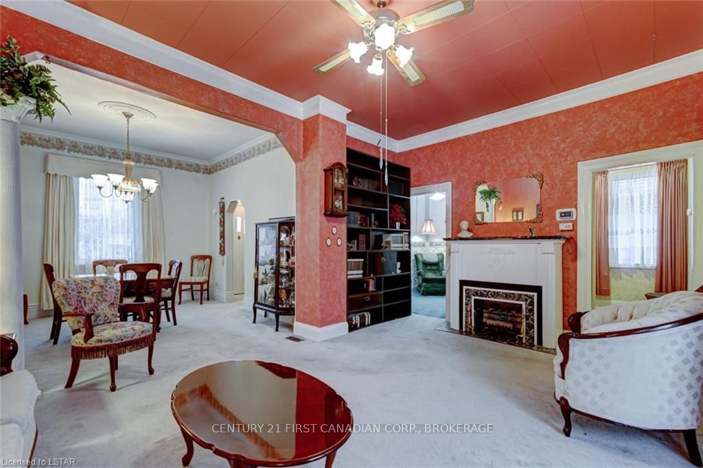 Listing Image 12