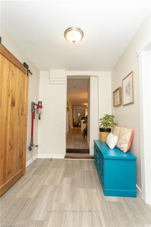 Listing Image 32
