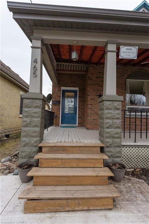 Listing Image 4