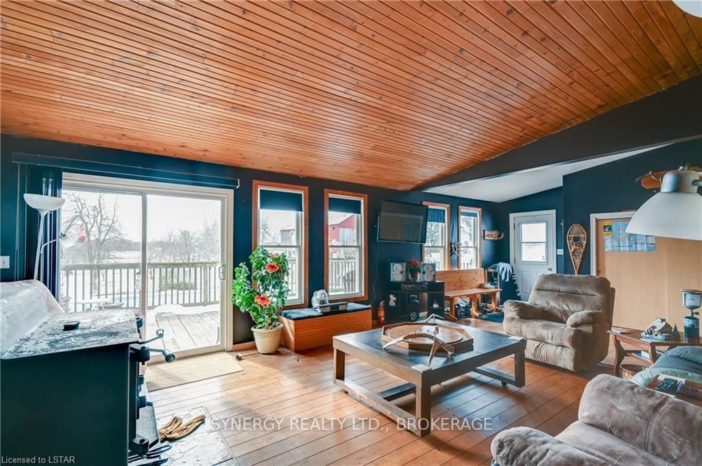 Listing Image 10