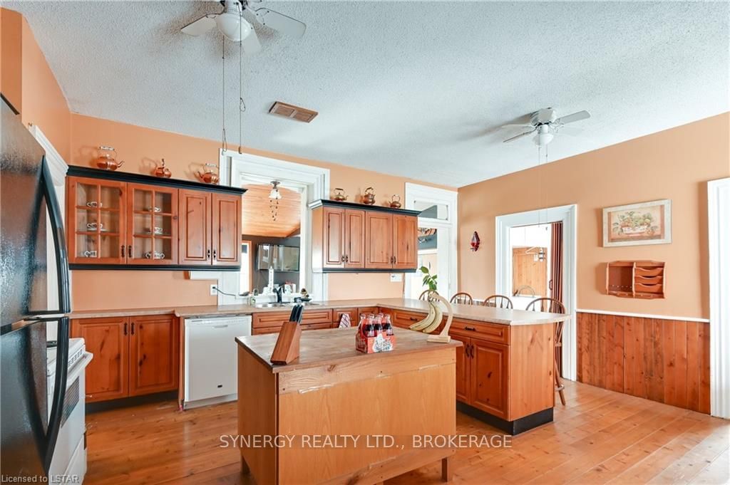 Listing Image 13