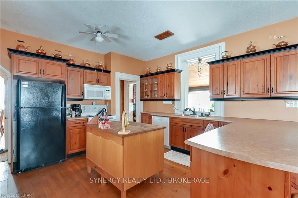 Listing Image 14