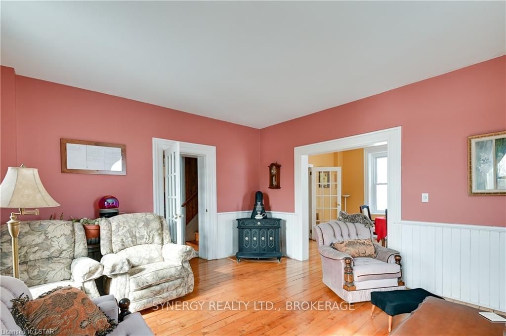 Listing Image 19