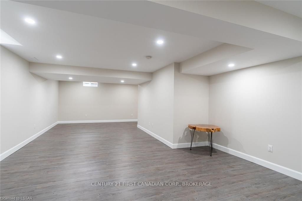 Listing Image 37
