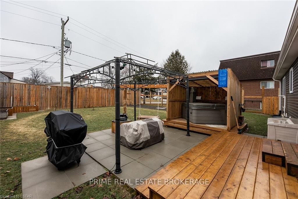 Listing Image 7