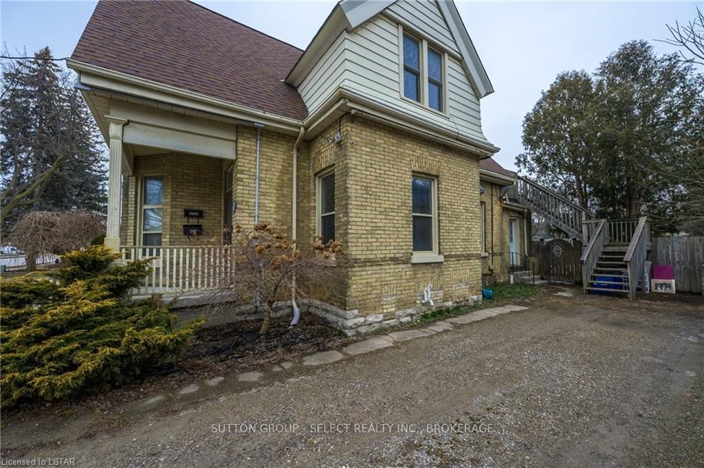 Listing Image 4
