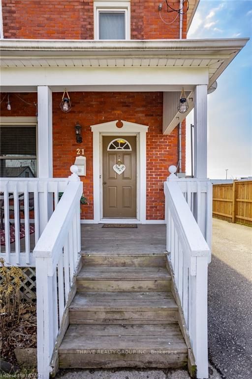 Listing Image 3