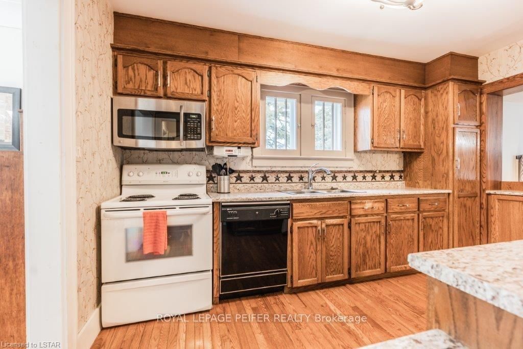 Listing Image 16