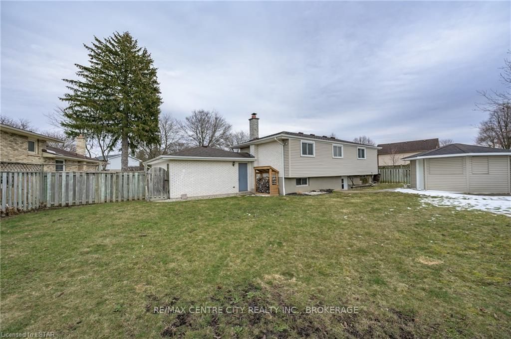 Listing Image 7