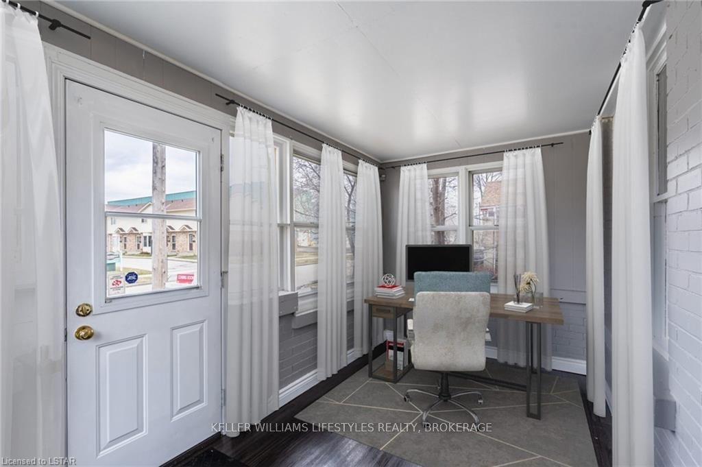 Listing Image 7