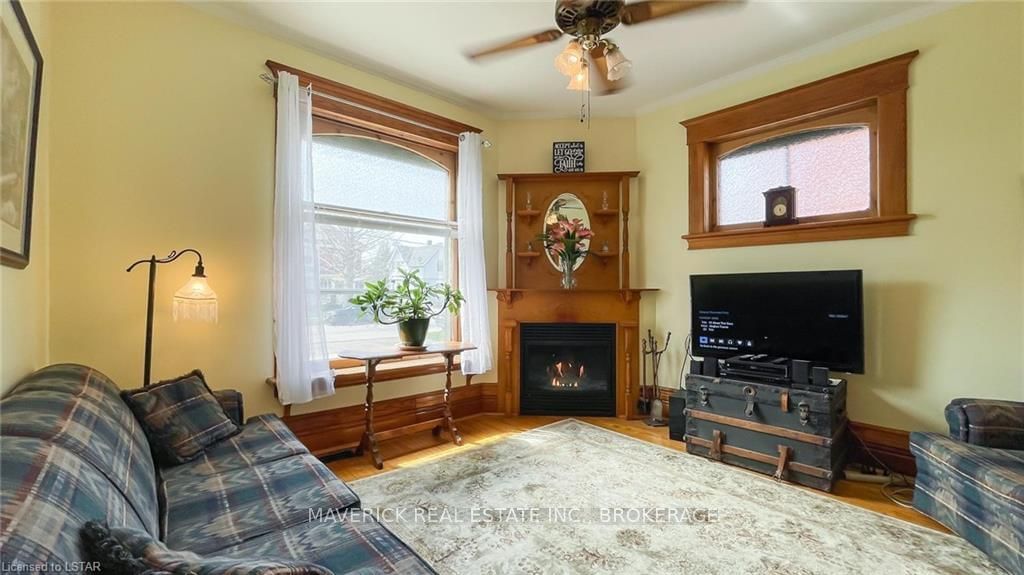 Listing Image 7