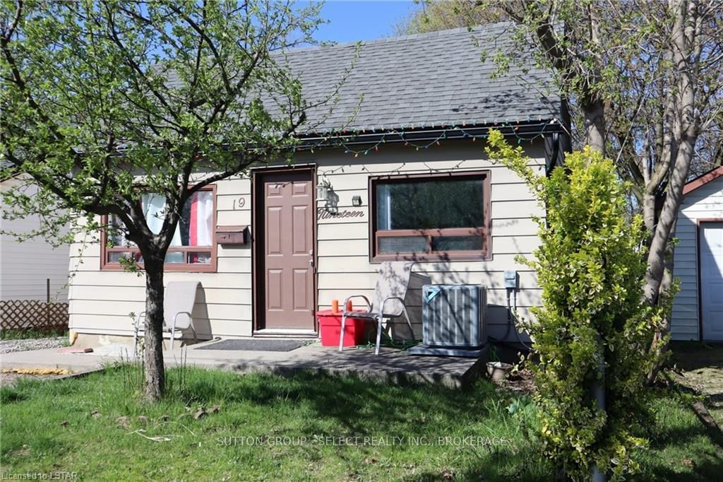 Listing Image 3