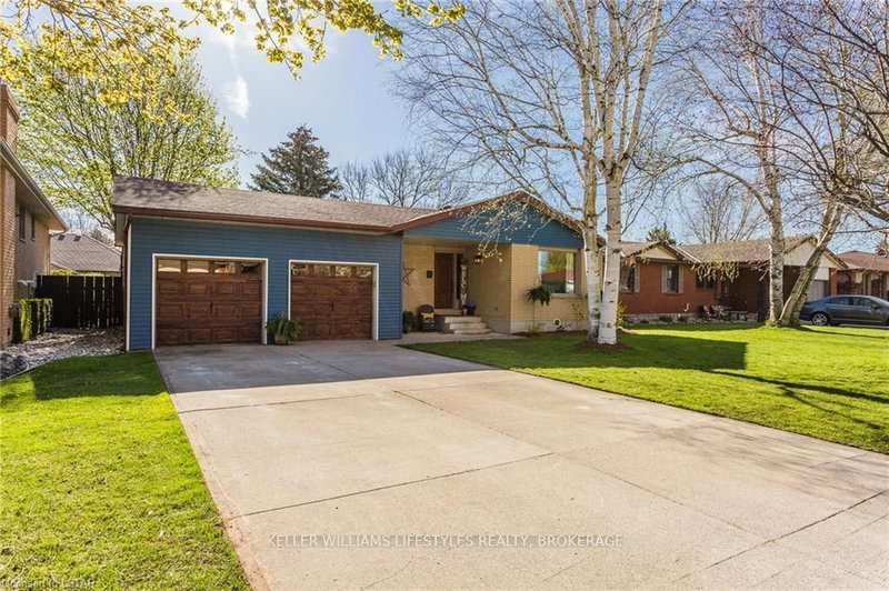 7 Locke Hts, Strathroy-Caradoc, N7G 3X1 | Image 2