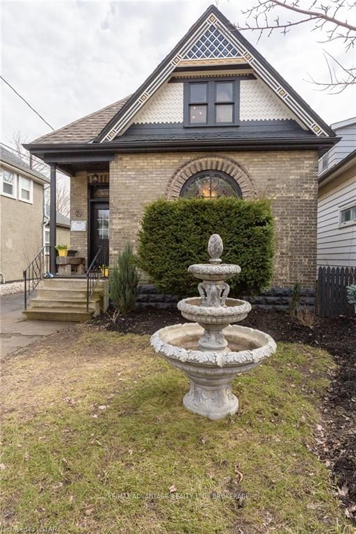 Listing Image 3