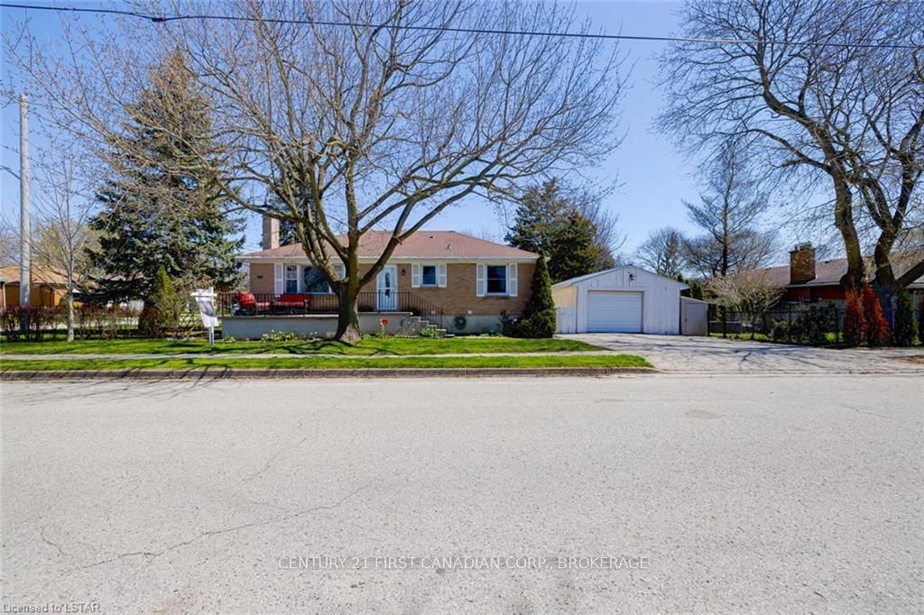 Listing photo 3