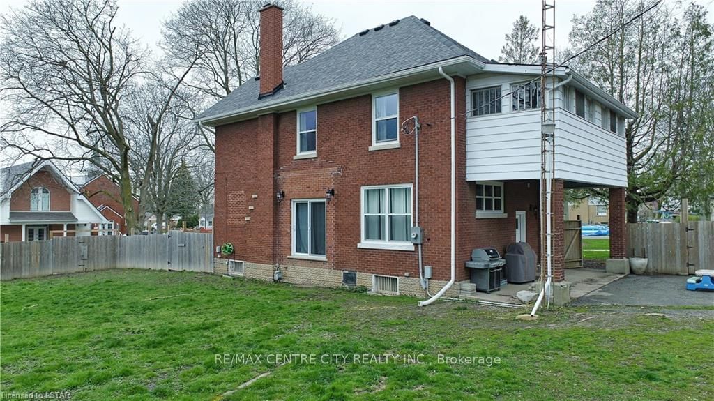 Listing Image 6