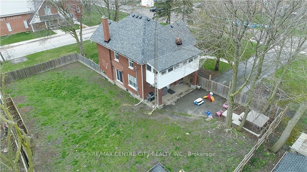 Listing Image 8