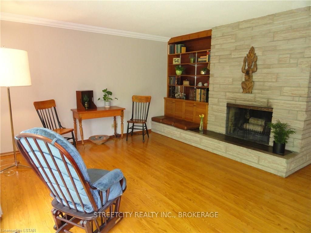 Listing Image 15
