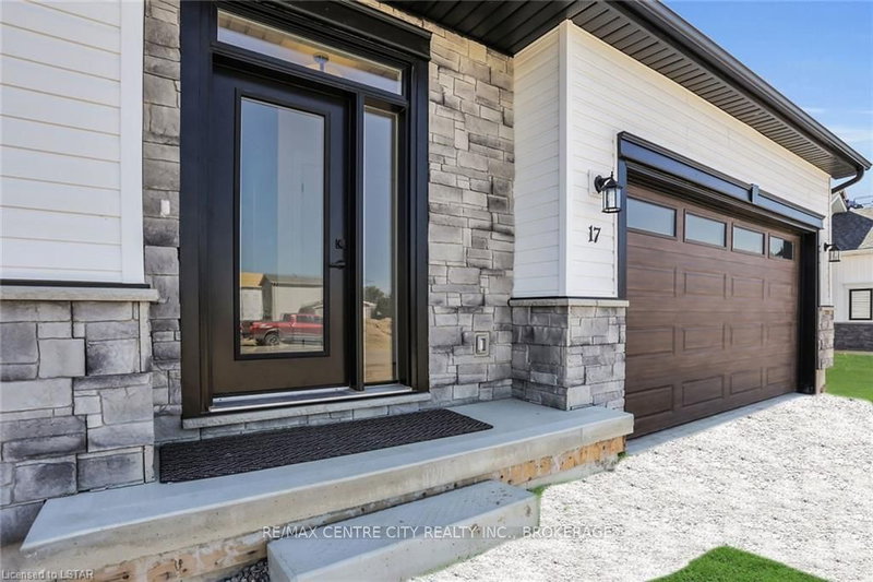 17 Helen Crt, Central Elgin, N0L 1B0 | Image 2