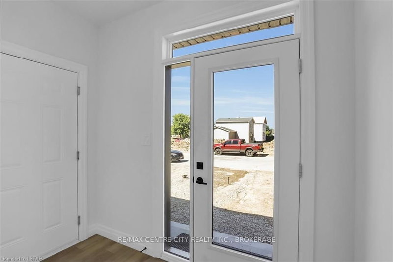 17 Helen Crt, Central Elgin, N0L 1B0 | Image 3