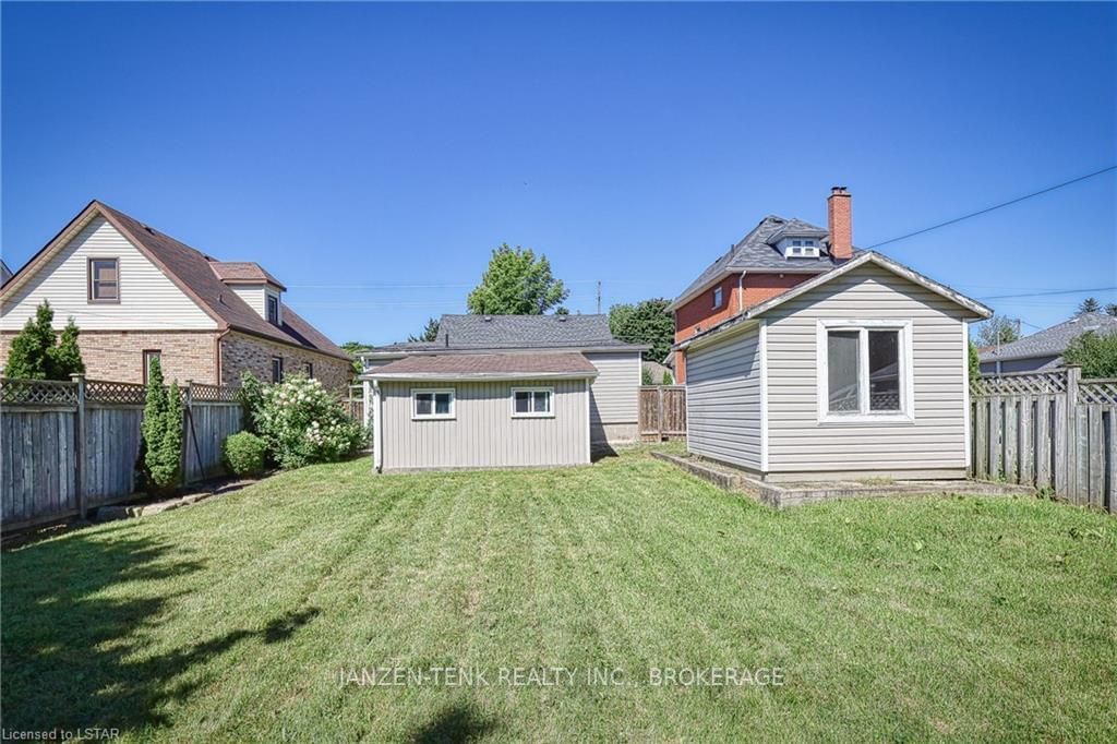 Listing Image 7