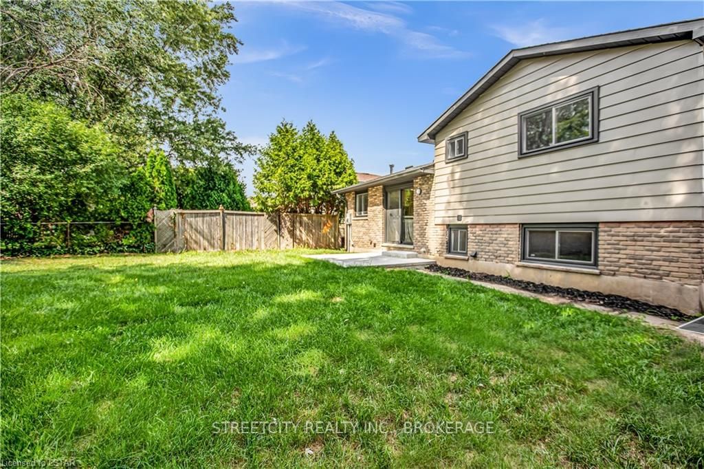 Listing Image 24