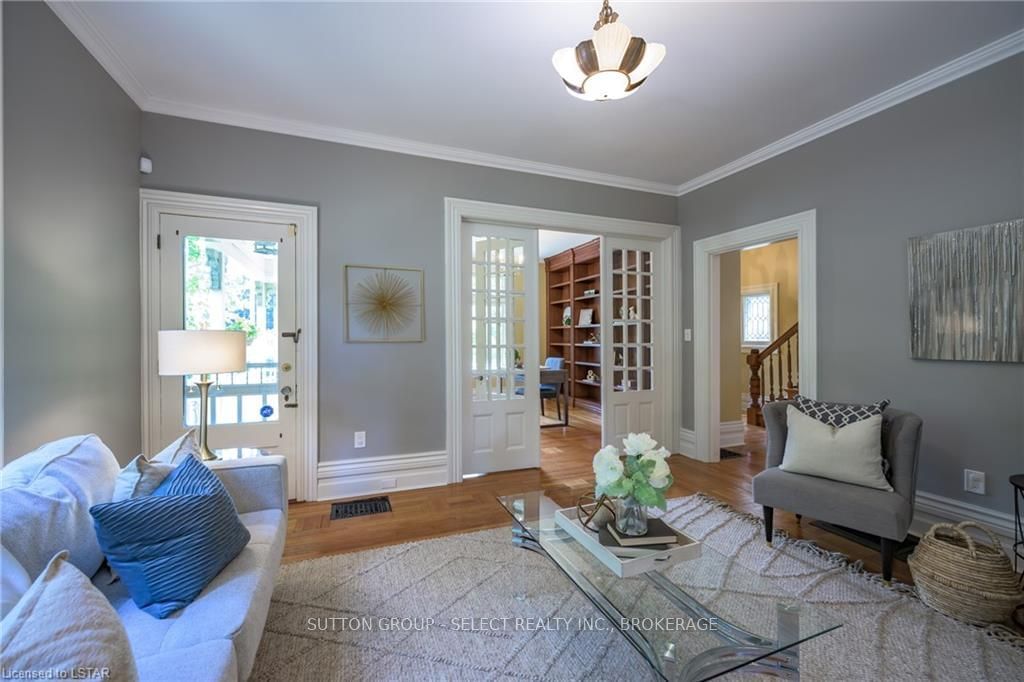 Listing Image 10