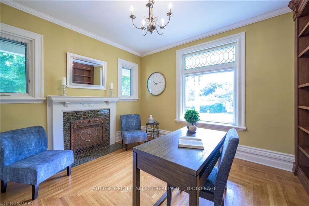 Listing Image 11