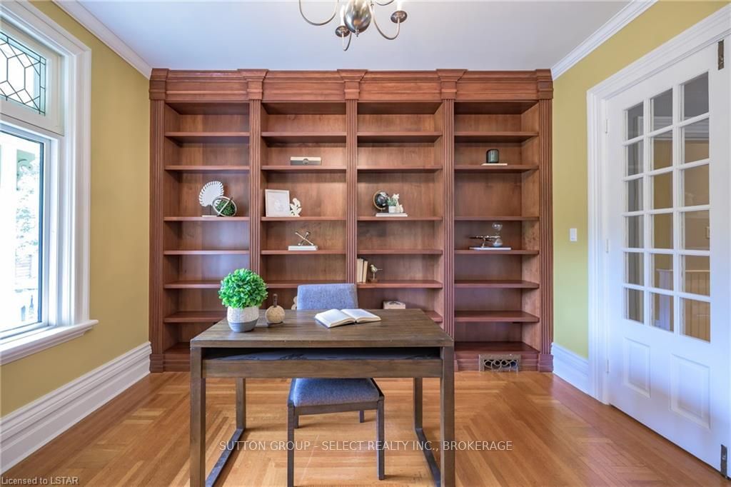 Listing Image 12