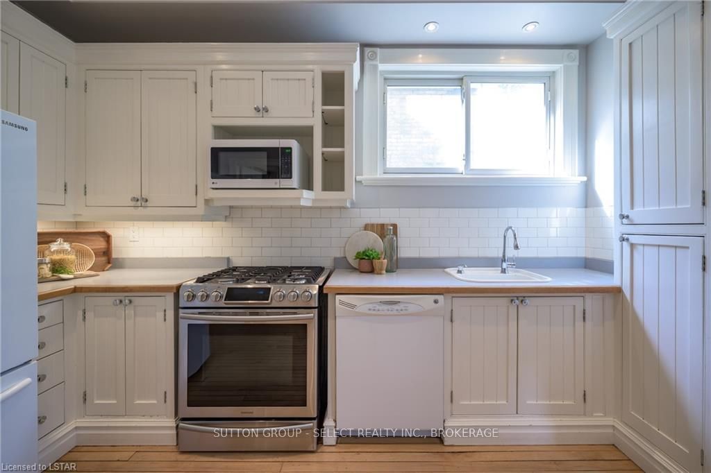 Listing Image 18