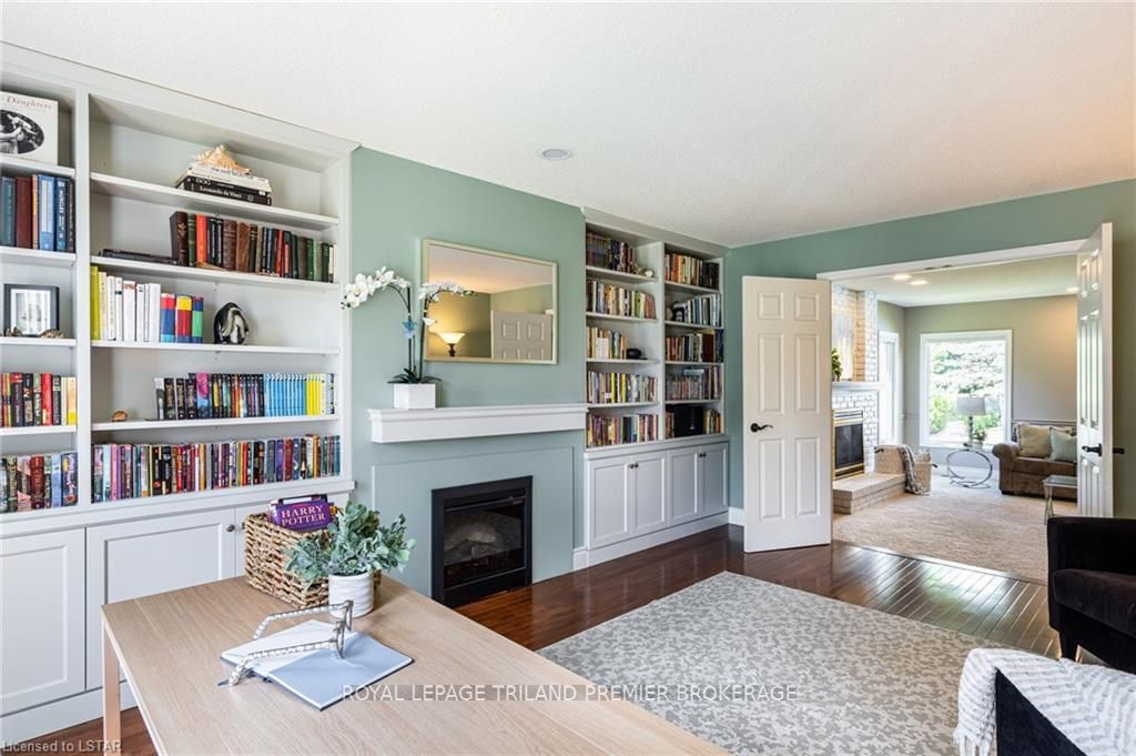 Listing Image 7