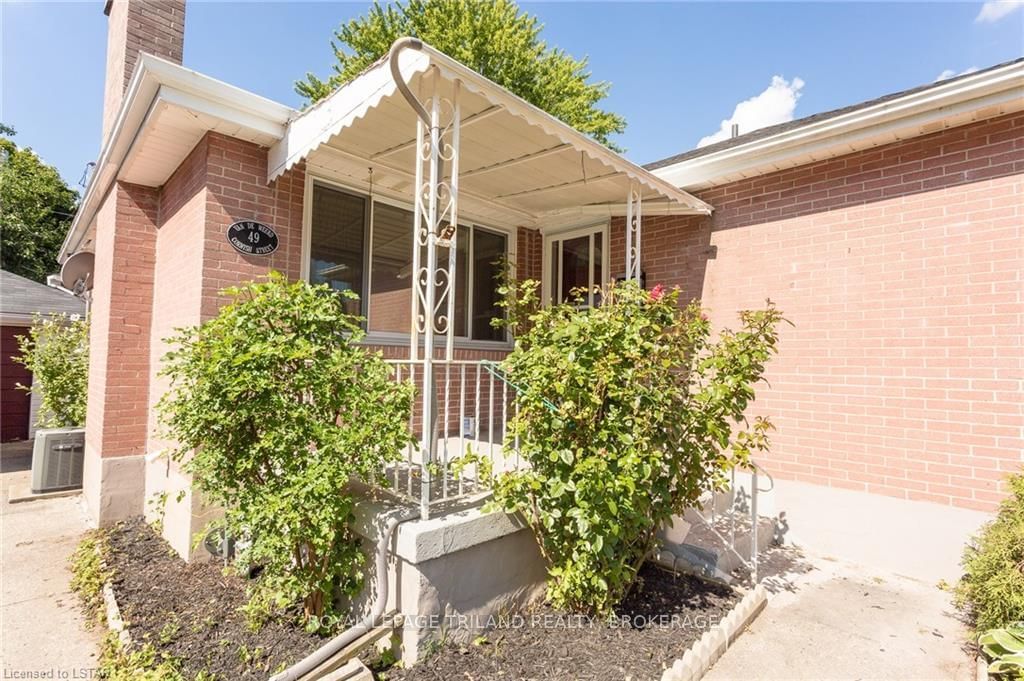 Listing Image 3