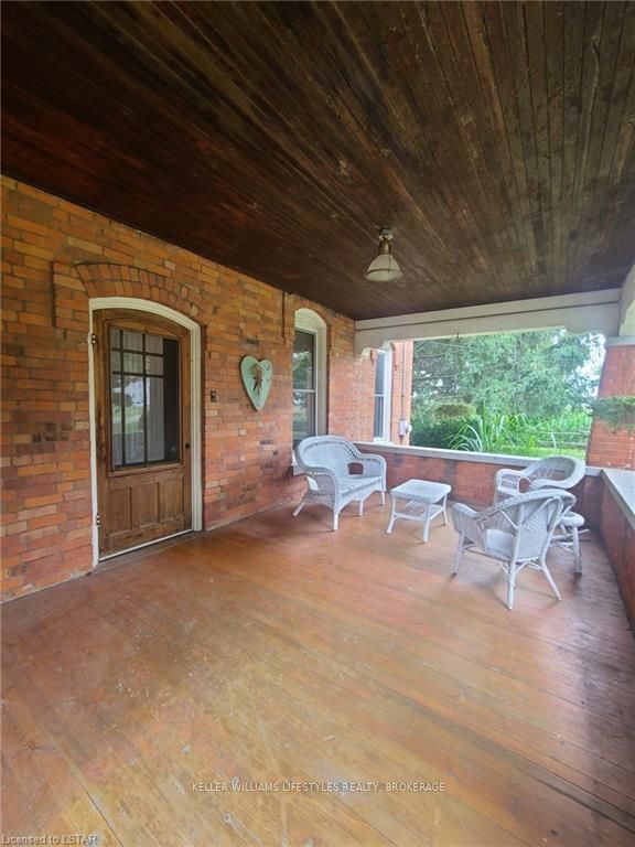 Listing Image 6