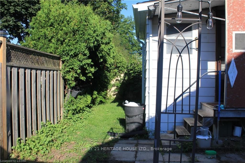 Listing Image 7