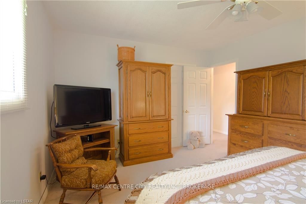 Listing Image 24