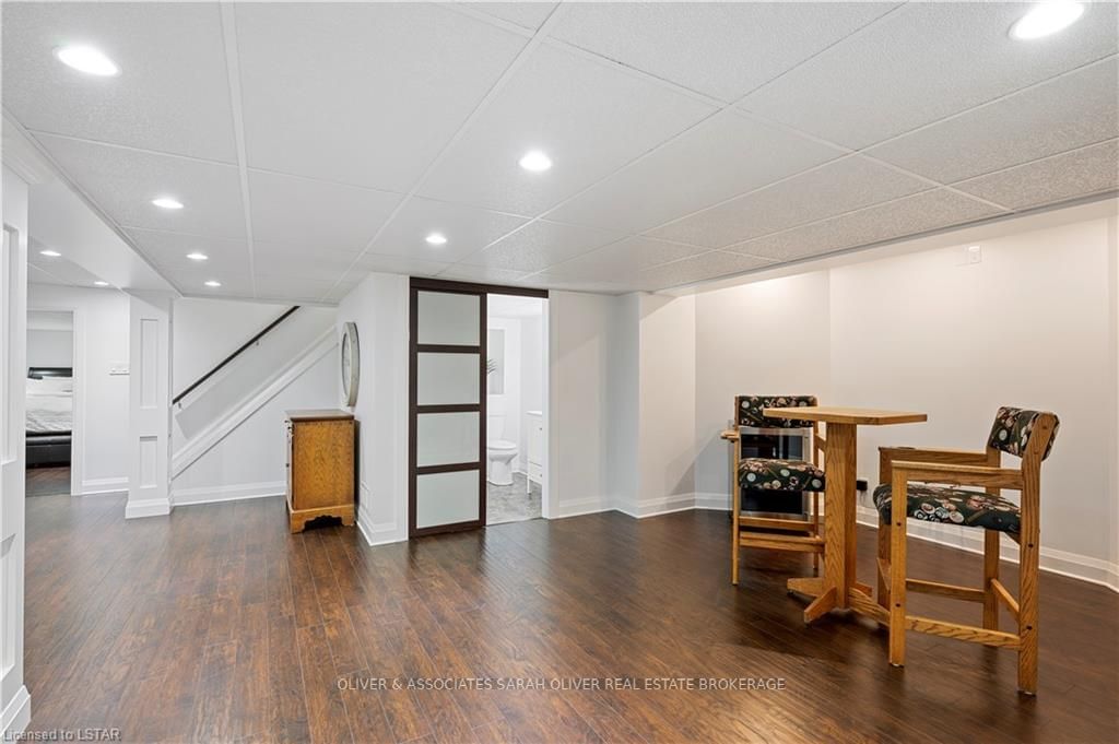 Listing Image 32