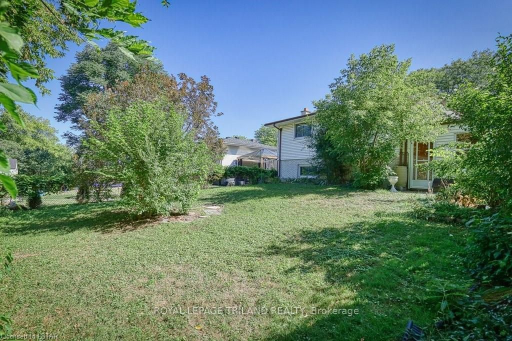 Listing Image 7
