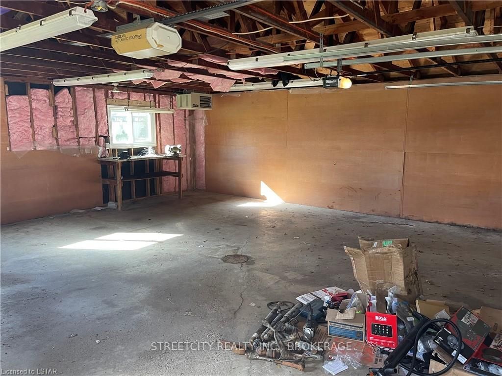 Listing Image 14
