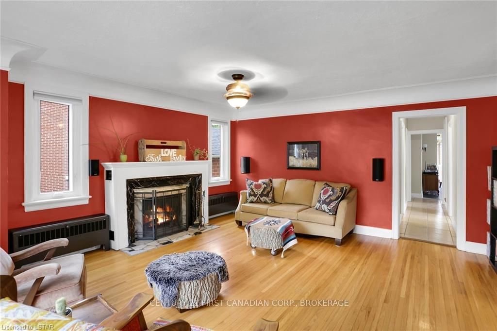 Listing Image 7
