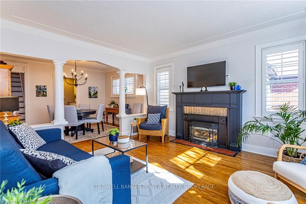 Listing Image 7